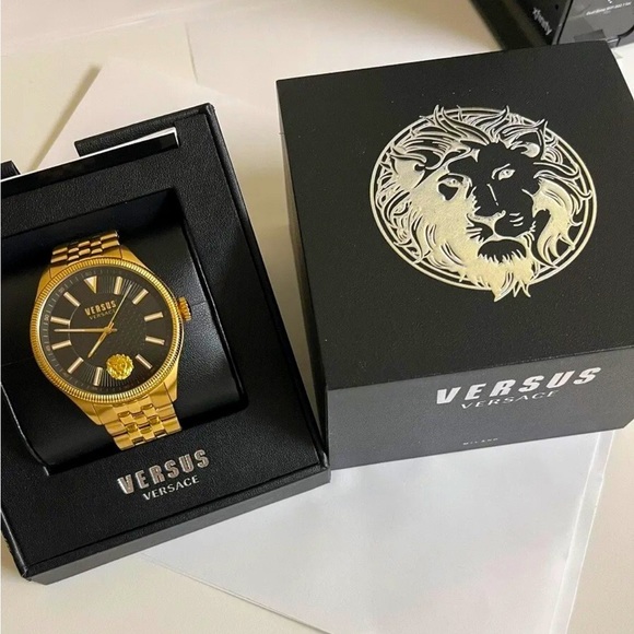 Versace Watch - Picture 1 of 4